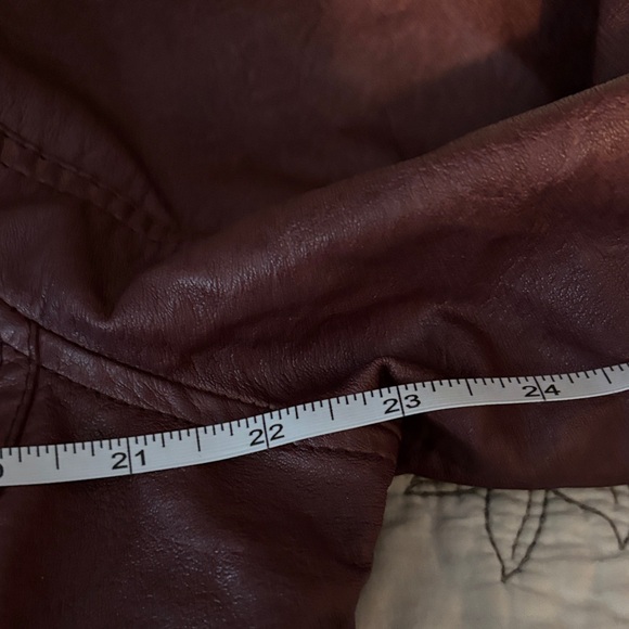 Maurices Deep Maroon faux Leather Jacket 2x - Picture 10 of 11